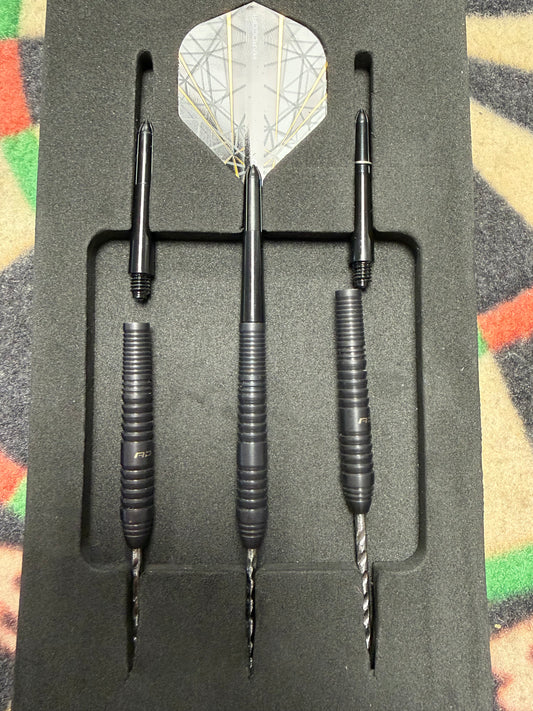 Red Dragon Seren 2 Onyx 23g Second Hand Darts 8/10