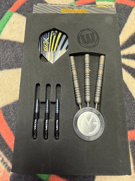 Winmau MVG Evo X 22.5g Second Hand Darts 9/10